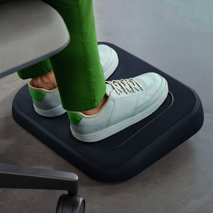 1 REPOSE-PIEDS PLASTIQUE COLORIS GRIS